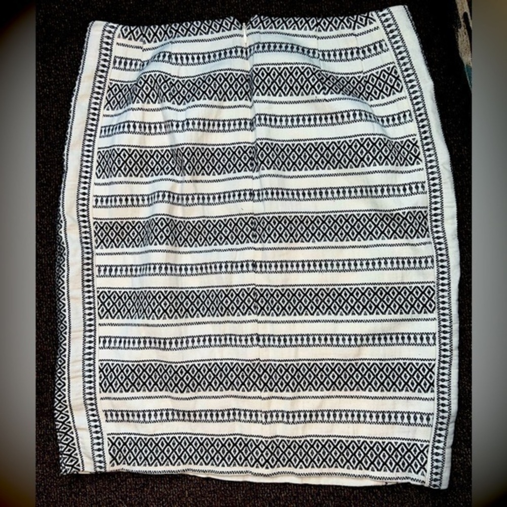 Black and White Zip Up Skirt Size 10